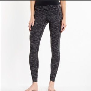 Lucy dark grey striped size small leggings